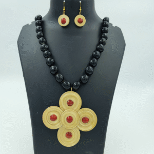 Earth Bloom Bamboo & Soapnut Necklace Set